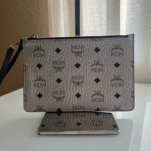 MCM SILVER GRAY WRIST POUCH